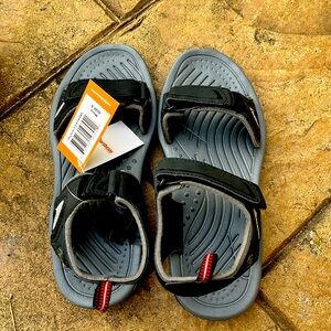 Northside footwear Size 9 velcro strap men’s sandals